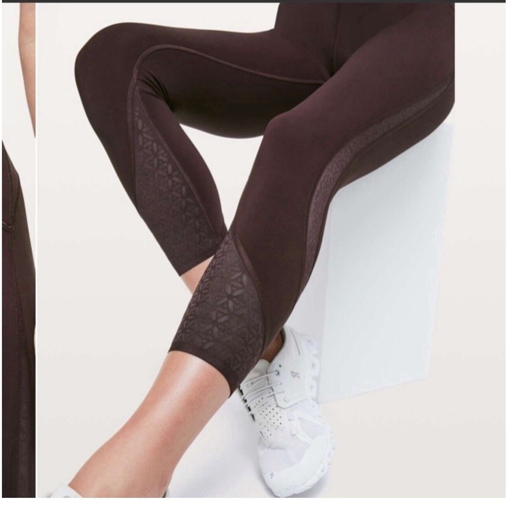 Lululemon Women's 2 Strength‎ and Sweat Crop 23" Legging Laser Cut